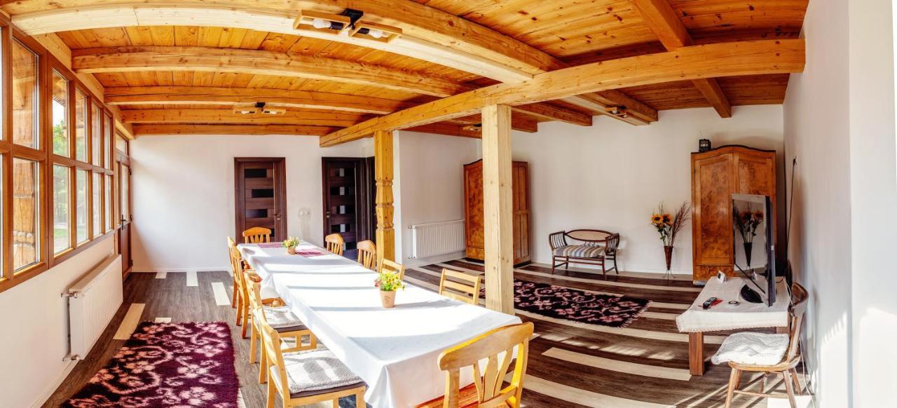 ホテル Casa Buga Vişeu de Sus エクステリア 写真